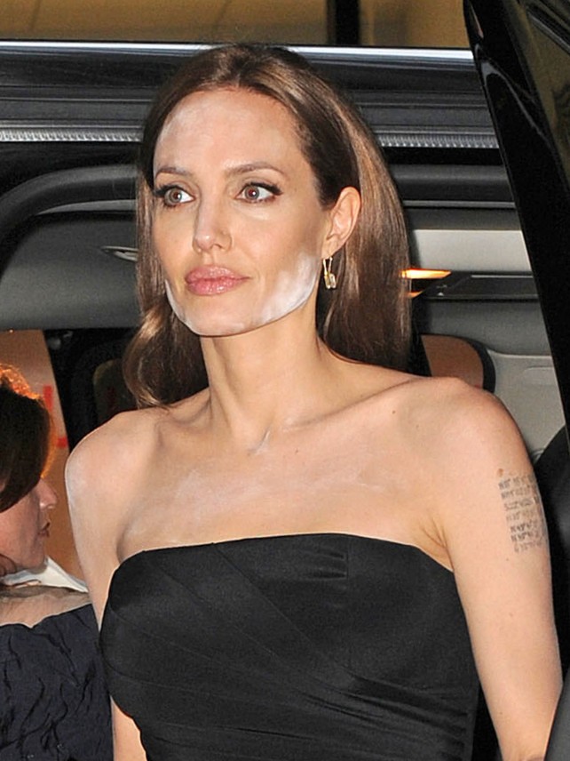 Angelina Jolie sufre un descuido con