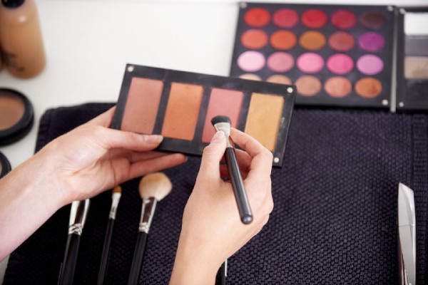 La revista Mujer contesta: ¿Qué tiene el maquillaje? | Panamá América