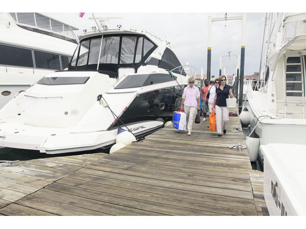 3,000 millones flotan en las marinas panameñas Panamá América