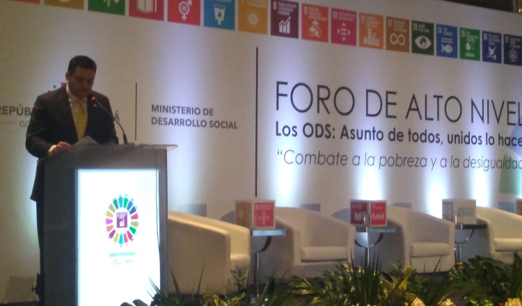 Participan en foro sobre los ODS. Foto de cortesía