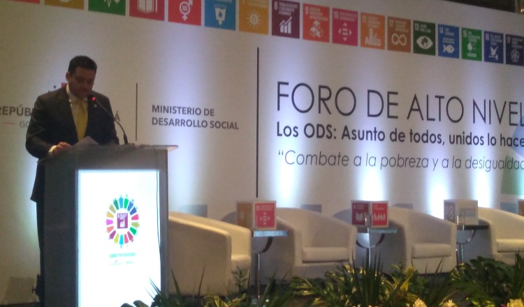 Participan en foro sobre los ODS. Foto de cortesía 