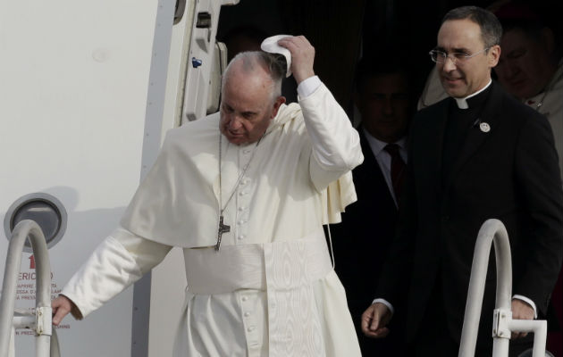 Papa Francisco llegó en Panamá a las 4:20 p.m. del miércoles, 23 de enero de 2019. Foto: AP/EFE