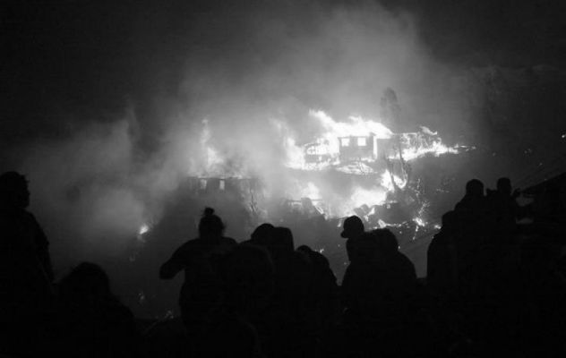 La historia nos muestra el valor, coraje y heroísmo de estos grandes hombres, quienes una vez dejaron todo y se enfrentaron a un voraz incendio que llenó de luto a los panameños por la pérdida de vidas. Foto ilustrativa de agencia EFE.