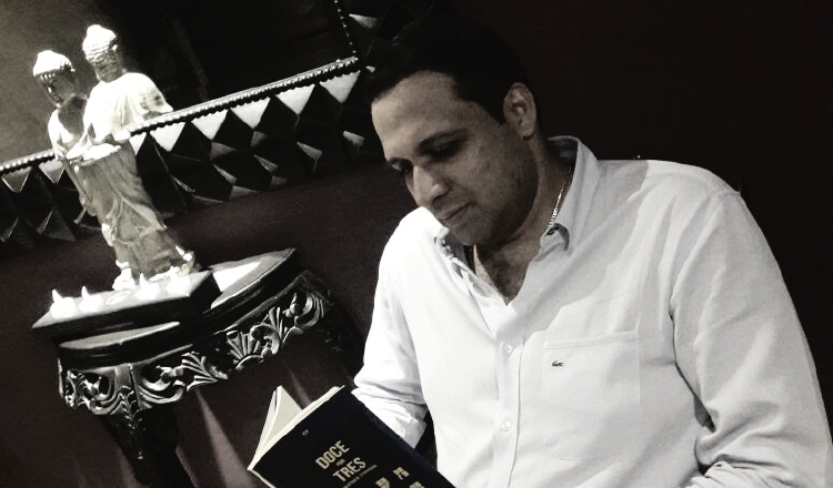Gerardo Bósquez Iglesias, ganador de la octava versión del Premio Diplomado en Creación Literaria, de la UTP, será premiado en este centro superior de estudios, el 30 de mayo. Foto: Cortesía.