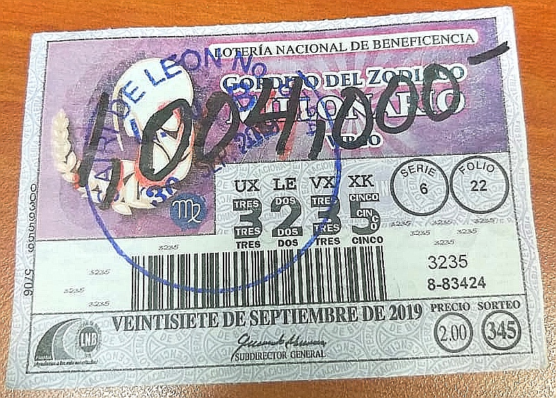 Este es el billete del Gordito del Zodiaco que compró el joven chiricano en su provincia. 