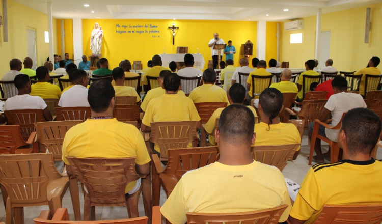 Graduaron a 120 reclusos del Centro Penitenciario La Joyita.
