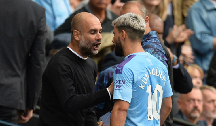 Pep Guardiola y Kun Agüero discuten Foto EFE