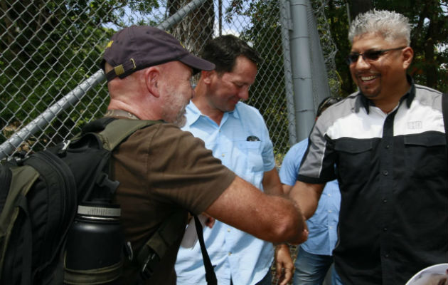 Gustavo Pérez sale de El Renacer; estuvo cuatro años y un mes bajo encierro. Foto: Edward Santos.