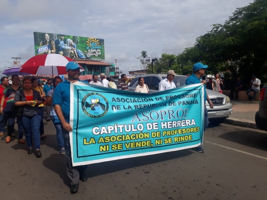 Los educadores le hicieron un llamado a los padres de familia para que no envían a clases a sus hijos, ya que participarán el la gran marcha nacional.