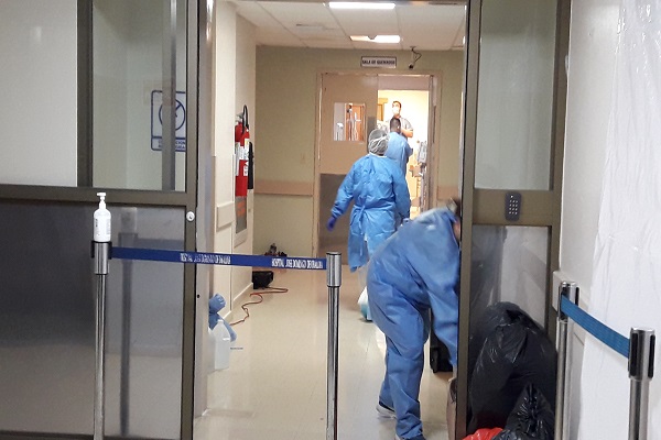 La descontaminación se realizará en al menos cuatro salas de este nosocomio. Foto: Mayra Madrid.