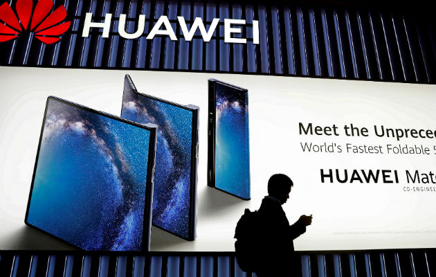 En Europa, Huawei es, con casi un 18 % de cuota de mercado, el tercer actor en liza por detrás de Samsung y Apple. Foto/Efe