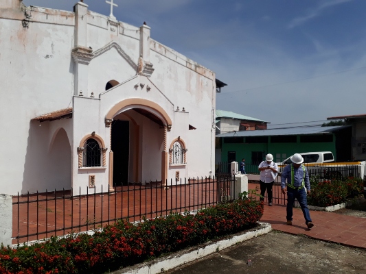 Una primera evaluación fue realizada por peritos de la Universidad Tecnológica de Panamá (UTP), a solicitud de las autoridades locales, y arrojó deficiencias en la estructura. Foto/Thays Domingez