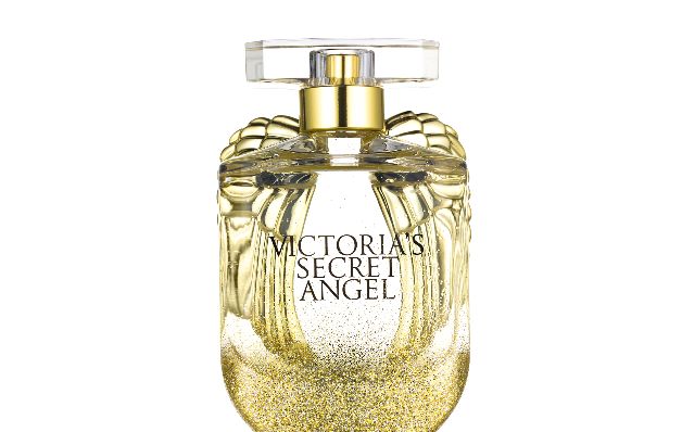 Fragancia: Angel Gold, inspirada en el brillo luminoso y deslumbrante energía de los Ángeles de Victoria's Secret, esta fragancia te hará sentir como una modelo en la pasarela. / Cortesías