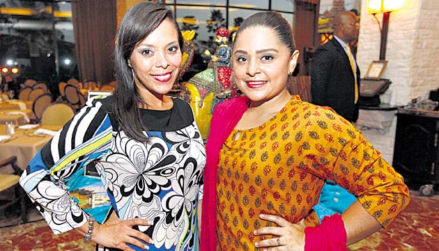 Gisselle Palomares y Carol Rodríguez.
