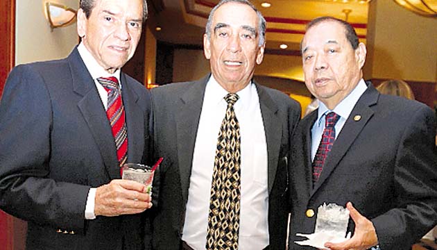 Juan Antonio de la Guardia, Antonio Cifuentes, Conrad-Young Staff.