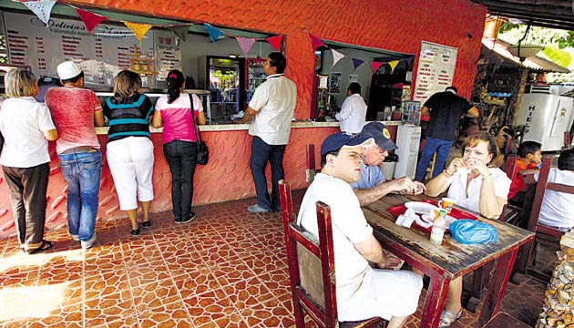 Las comidas criollas son el plato fuerte en Delicias de Margot.