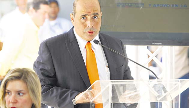 Roberto Moreno dijo no estar de acuerdo con los piratas.(Archivo)
