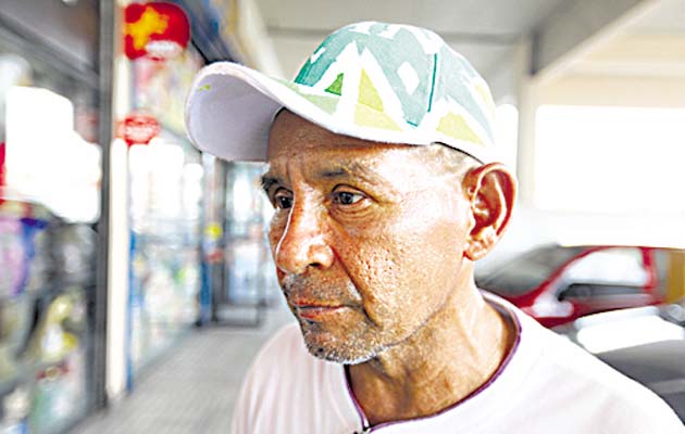En El Valle de San Isidro recogen la basura cada 10 o 15 días; lo peor es que nos cobran la tasa de aseo. Otro problema es la gran cantidad de ratas y mosquitos a causa de esa basura.