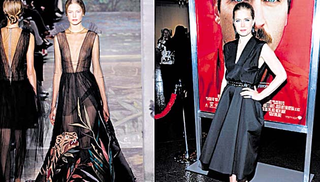 Amy Adams podría irse con el estilo escotado de Valentino.
