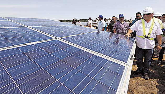 Inauguración del parque solar.(Thays Domínguez)