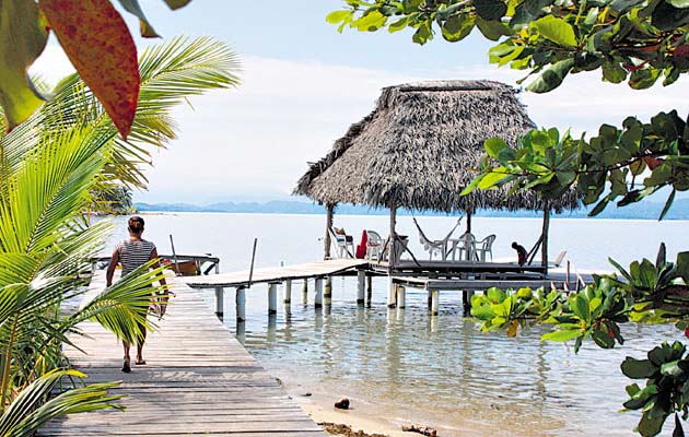 La mayoría de los sitios en Bocas del Toro tienen muelle.