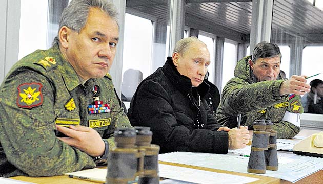 El presidente ruso, Vladimir Putin, se reunió con militares.(AP)