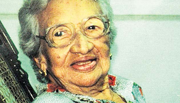 Marta Matamoros. Modista de profesión, laboró en centros de alta costura donde vivió las deplorables y humillantes condiciones y estricto control impuesto hasta para ir al baño a realizar las necesidades fisiológicas. En 1945 se afilió al Sindicato de Sastres y Similares, y en 1946 organizó una huelga que duró 38 días por reivindicaciones salariales.