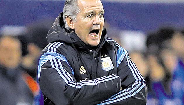 Alejandro Sabella, técnico de Argentina, satisfecho con Messi.