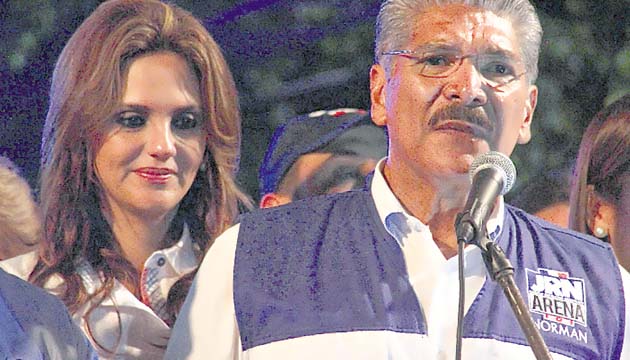 Norman Quijano, de 67 años, y candidato de la derechista Alianza Republicana Nacionalista (Arena), dijo que “ya sabíamos que teníamos un Tribunal Supremo Electoral nada confiable... sabíamos que tenían la tabla inclinada a favor del Farabundo Martí”.