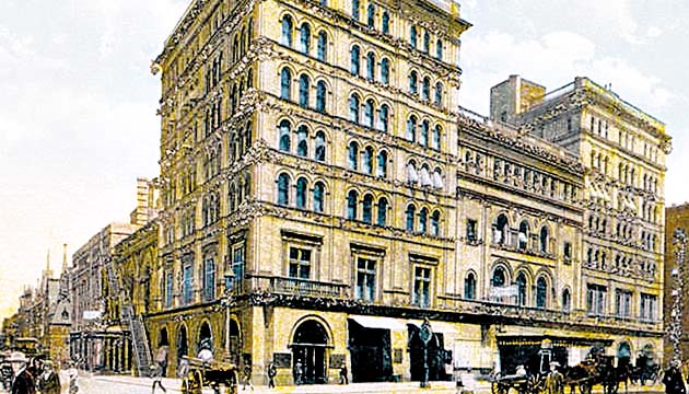 Metropolitan Opera House, N. Y. Exdirector P. Gelb exaltó a Mortier.( Google.)