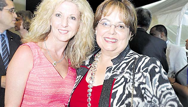 Brenda Solomito y Angeles Ramos Baquero.