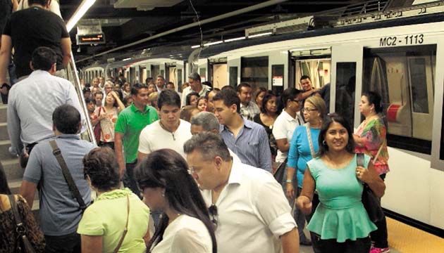 La esperanza. La Secretaría del Metro se alista para la inauguración del proyecto el 5 de abril. Las autoridades confían que con la puesta en marcha del metro se resolverá en parte, el problema de congestión vehicular.(Víctor Arosemena)