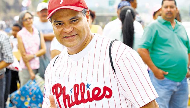 Fanático de los Filis de Filadelfia, equipo en el que juega “Calicho”.(Anayansi Gamez)