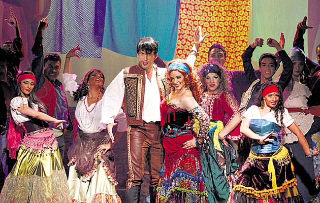 Bailan flamenco como si fuesen españoles.()