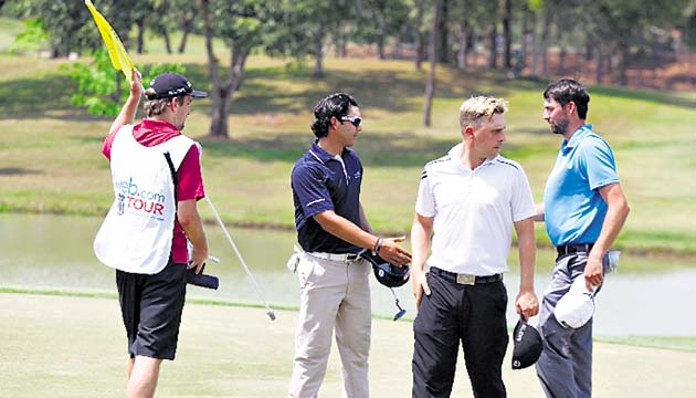 Gesto. José Toledo jugó sus dos primeras rondas del Panamá Claro Championship junto a los norteamericanos Cam Burke y Josh Anderson.