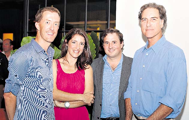 5. David Lawler, Beatriz Schmitt, Ian Dilon y Patrick Dilon.