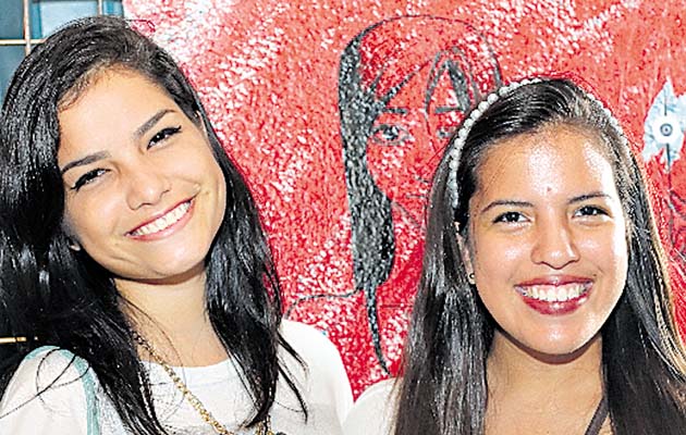 7. María Fernanda Toledo y Ambar Calvo.