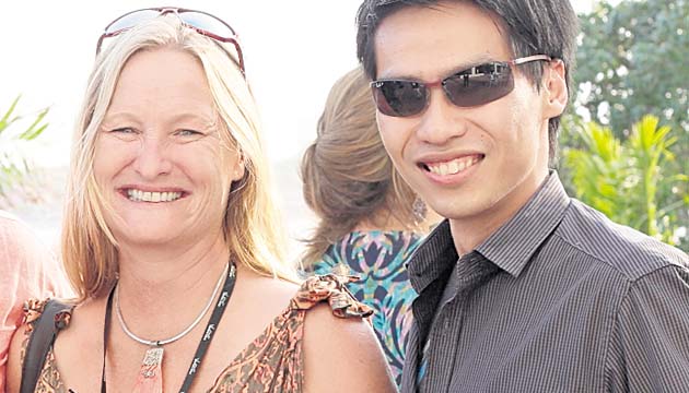 13. Sarah Booth y Ricardo Chen.