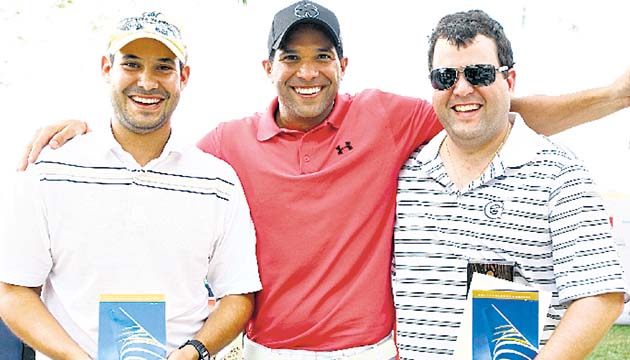 Los destacados jugadores Iván Carvajal, Javier Mosquera y Enrique Lewis integraron el equipo que se adjudicó el primer neto del torneo Play 4 Kids con un total de 57.4 golpes.
