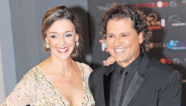 La esposa de Carlos Vives fue otra que encantó en la gala con el color dorado y mucha pedrería. Su vestido le asentó y no necesitó más joyas, solo sus pendientes.