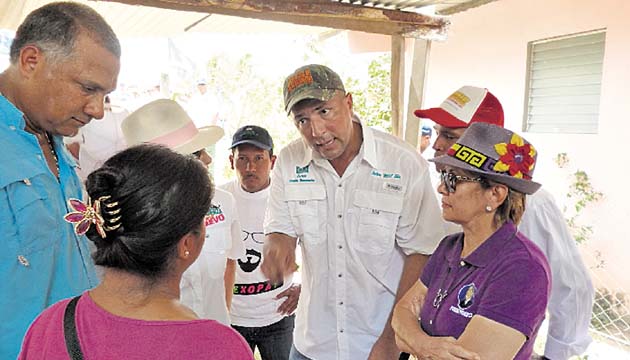 La expresidenta Mireya Moscoso acompañó a Linares de Martinelli.(Melquiades Vásquez)