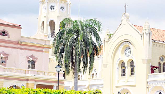 Iglesia San Francisco de Asís, cerca del Teatro Nacional.(Andre Pantin/ Wikimedia Commons)