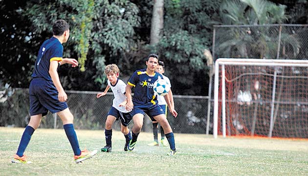 El juego en equipo impera en esta selección sub-14 de La Salle.()