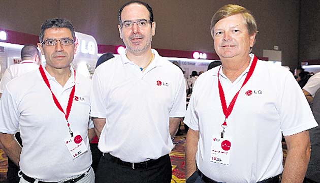 2. Ghassan Abboud, Moisés Sasson y Roderick Kourany.