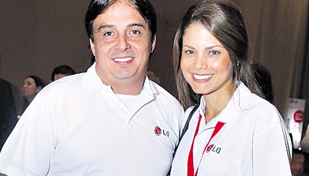 7. Juan Esteban Martínez y Amanda Gómez.