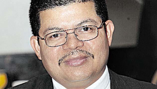 Pablo Morales, Comité Ecuménico