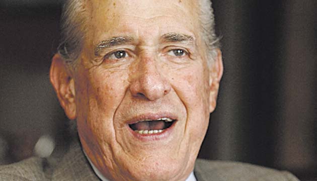 Luis H. Moreno, Banquero