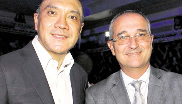 6. Roberto Mendoza y Fortunato Bertello.