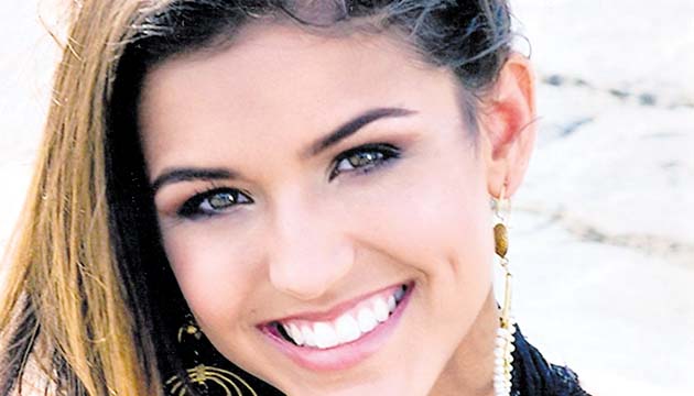 Stephanie Healy Fábrega. Stephanie es una de las bellas debutantes que apreciaremos en el Festival de Debutantes 2014. Es hija del hogar formado por el señor Roberto Healy Watkins y la señora Rocío Fábrega de Healy.