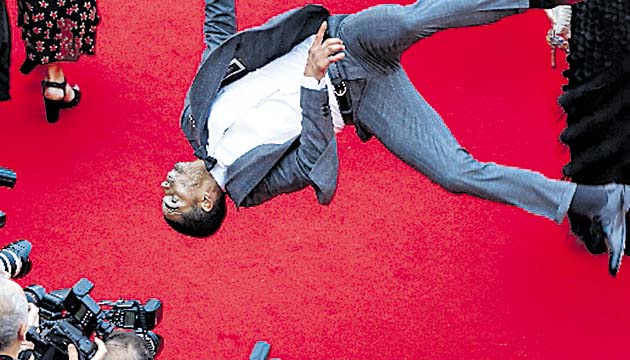 Un gran salto el del bailarín Brahim Zaiba.